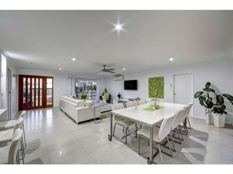 20 Fairway Drive, Bargara QLD 4670