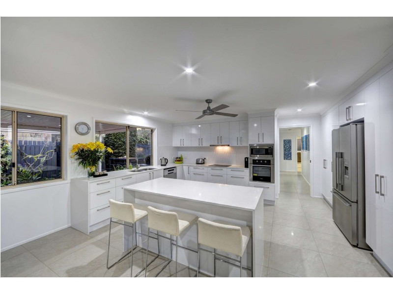 20 Fairway Drive, Bargara QLD 4670