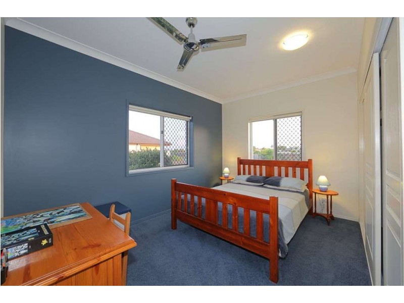 7 Janet Court, Coral Cove QLD 4670