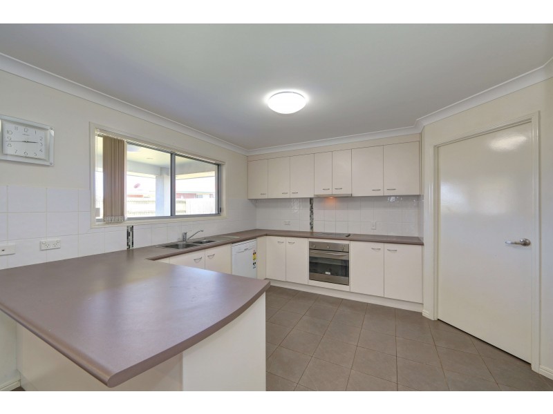 18 Belmonte Drive, Coral Cove QLD 4670