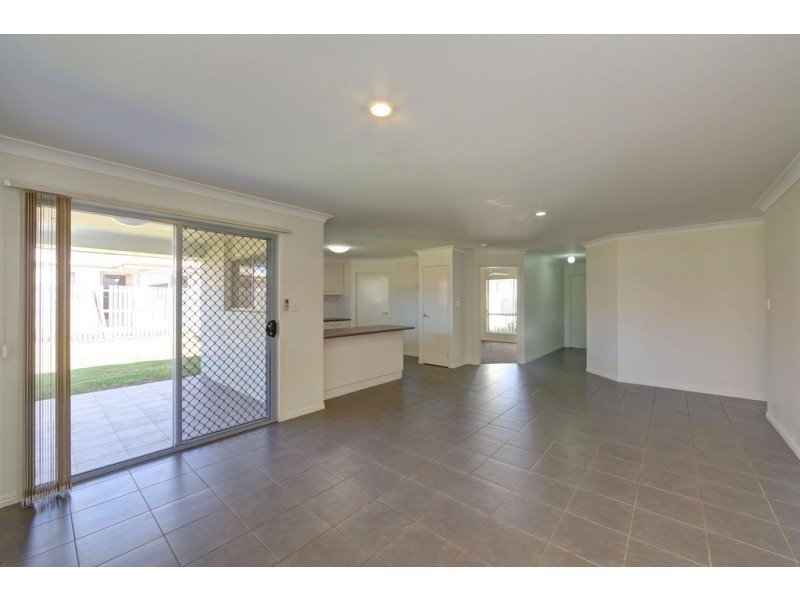 18 Belmonte Drive, Coral Cove QLD 4670