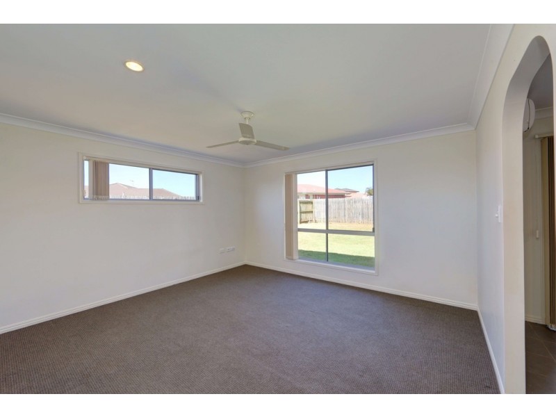 18 Belmonte Drive, Coral Cove QLD 4670