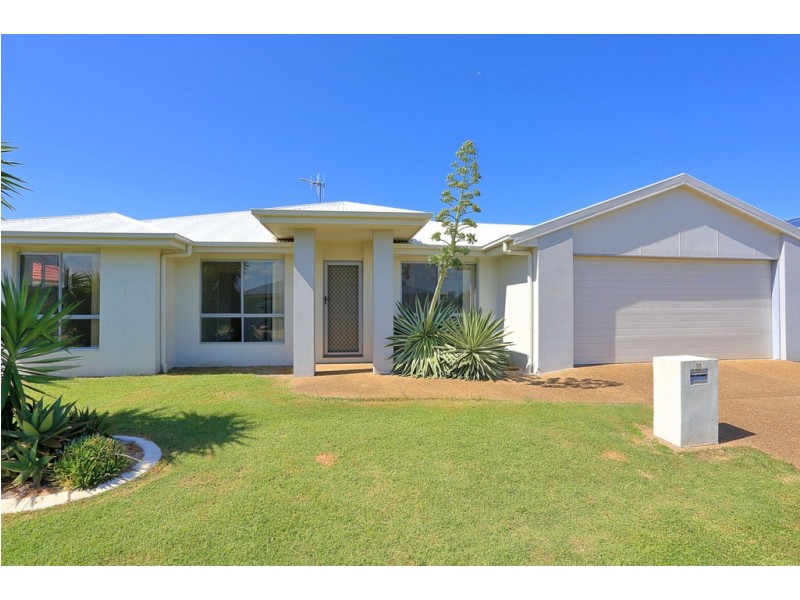 18 Belmonte Drive, Coral Cove QLD 4670