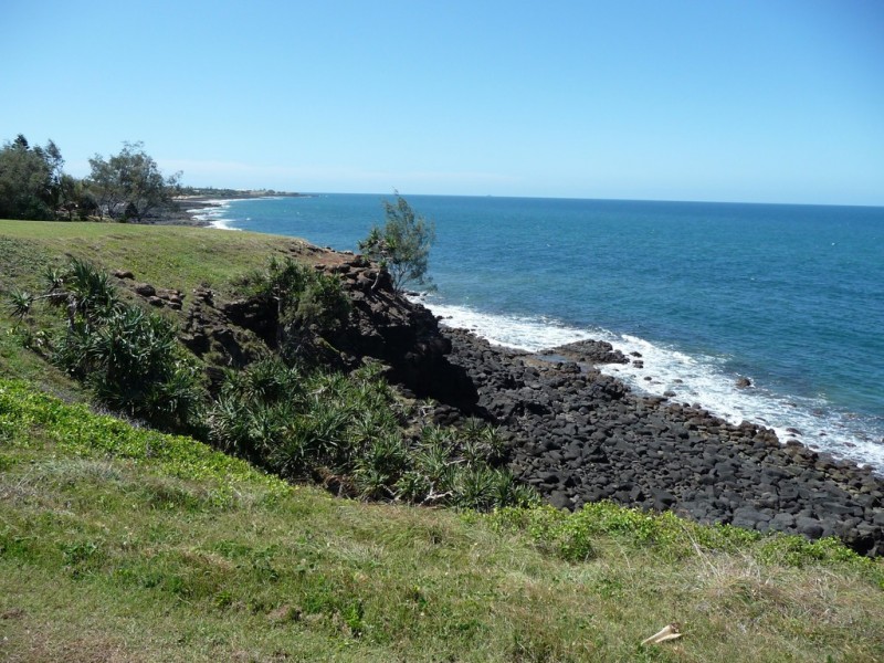 18 Belmonte Drive, Coral Cove QLD 4670