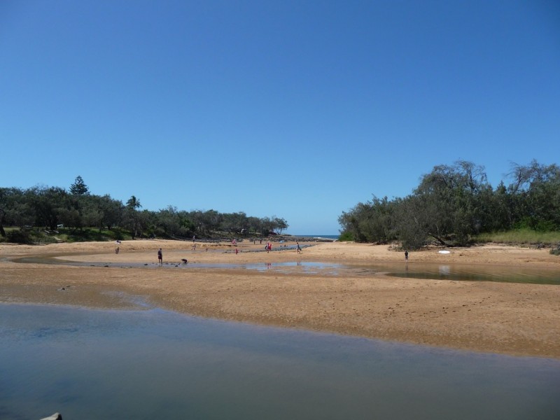 18 Belmonte Drive, Coral Cove QLD 4670