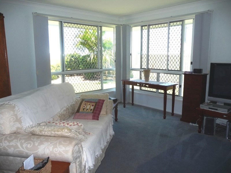 131 Barolin Esplanade, Coral Cove QLD 4670