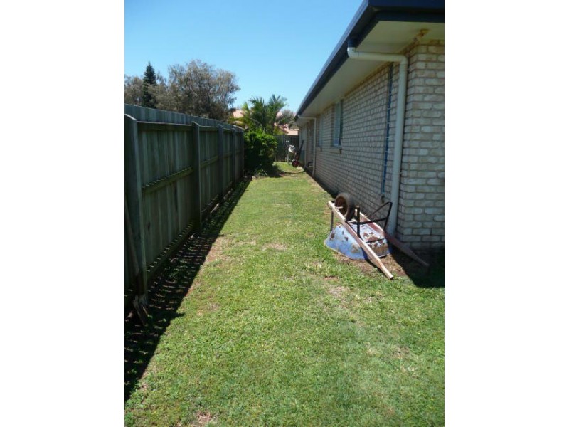 131 Barolin Esplanade, Coral Cove QLD 4670