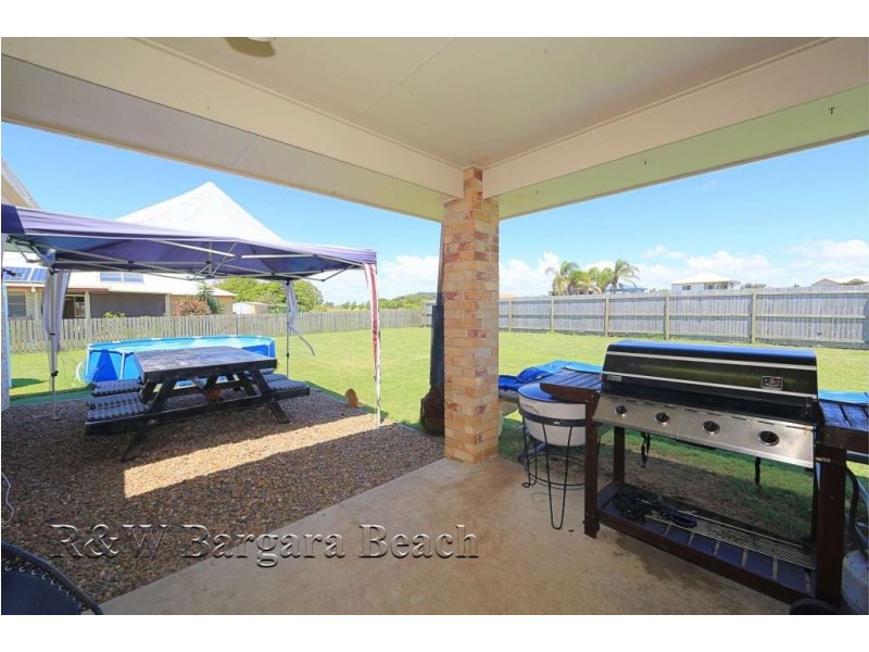 9 Blake Close, Coral Cove QLD 4670