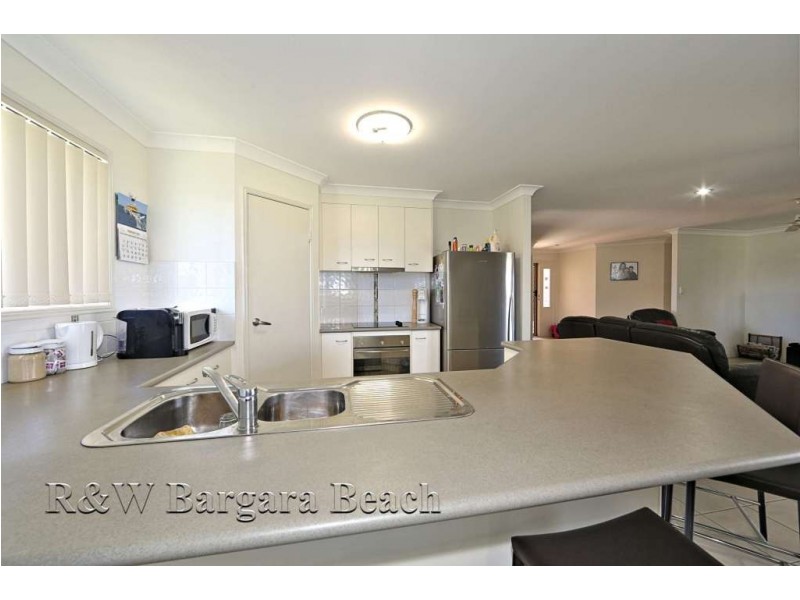 9 Blake Close, Coral Cove QLD 4670