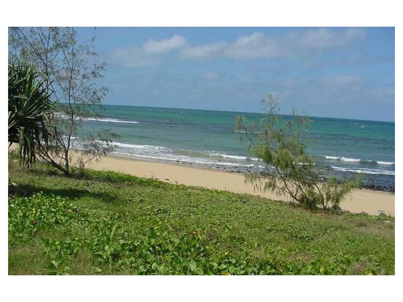 19 Belmonte Drive, Coral Cove QLD 4670