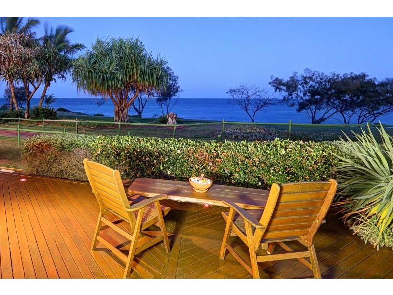 152 Barolin Esplanade, Coral Cove QLD 4670