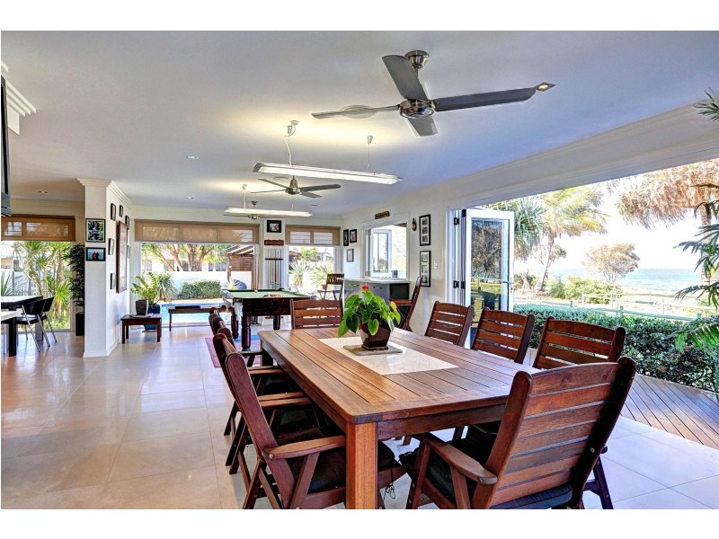 152 Barolin Esplanade, Coral Cove QLD 4670