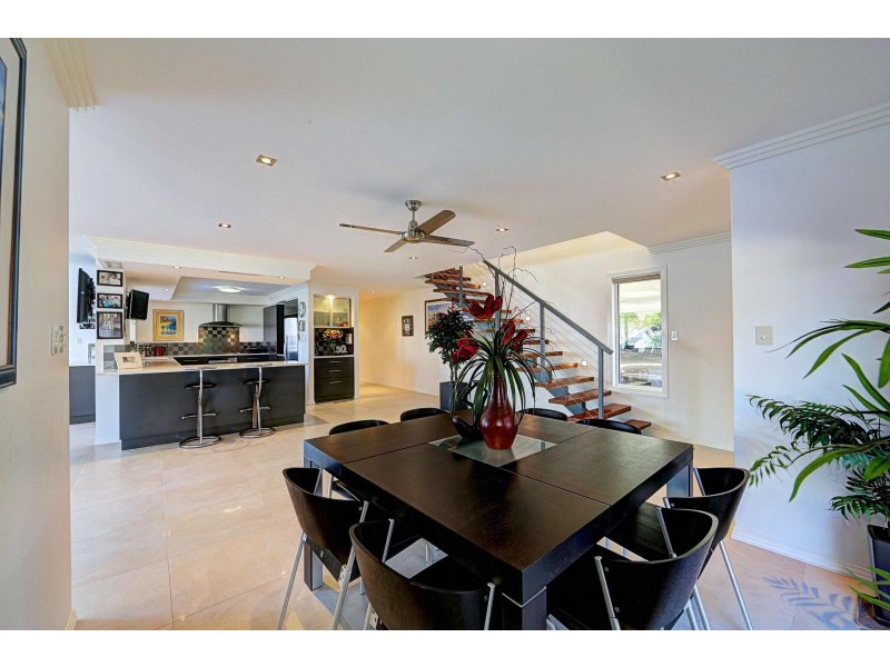 152 Barolin Esplanade, Coral Cove QLD 4670