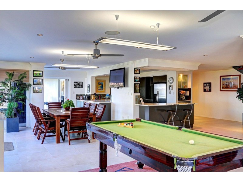 152 Barolin Esplanade, Coral Cove QLD 4670