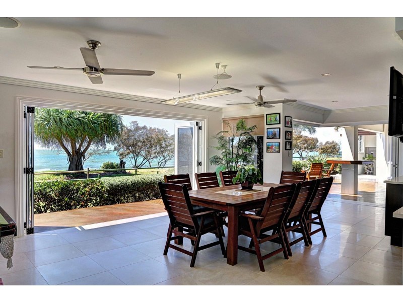 152 Barolin Esplanade, Coral Cove QLD 4670