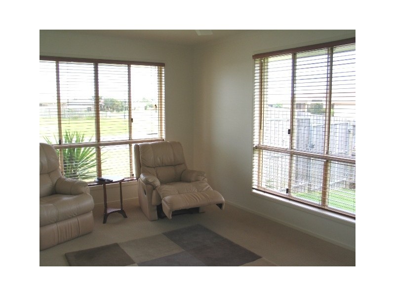 3 Pioneer Close, Bargara QLD 4670