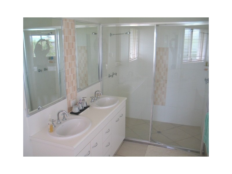 3 Pioneer Close, Bargara QLD 4670