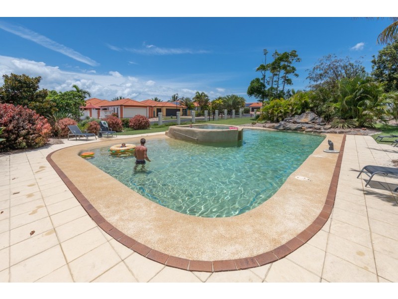 30 Chantelle Circuit, Coral Cove QLD 4670