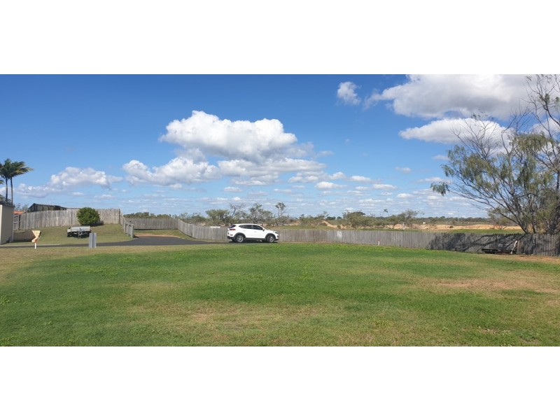 30 Chantelle Circuit, Coral Cove QLD 4670