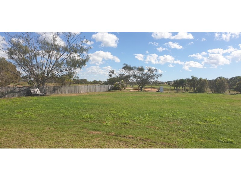 30 Chantelle Circuit, Coral Cove QLD 4670