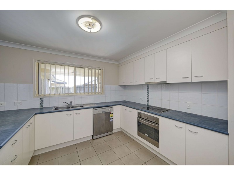 9 Sams Place, Coral Cove QLD 4670