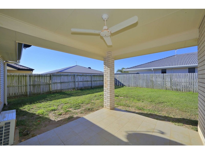 9 Sams Place, Coral Cove QLD 4670