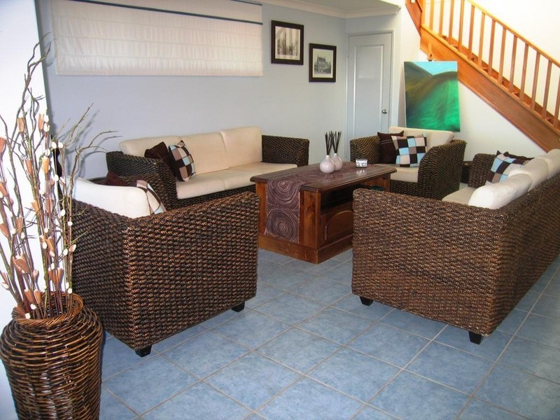 8 Robert John Cct, Coral Cove QLD 4670