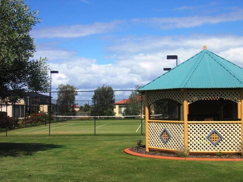 8 Robert John Cct, Coral Cove QLD 4670