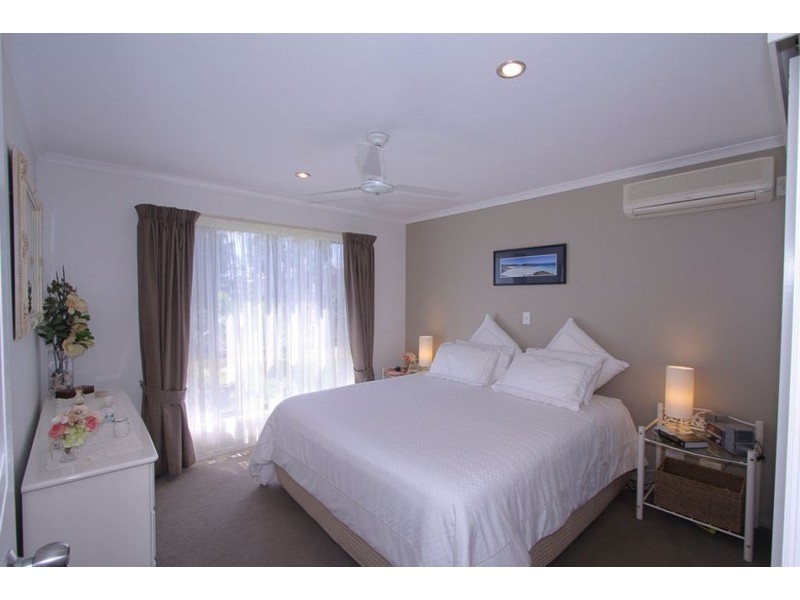 House 15, 5 Robert John Circuit, Coral Cove QLD 4670