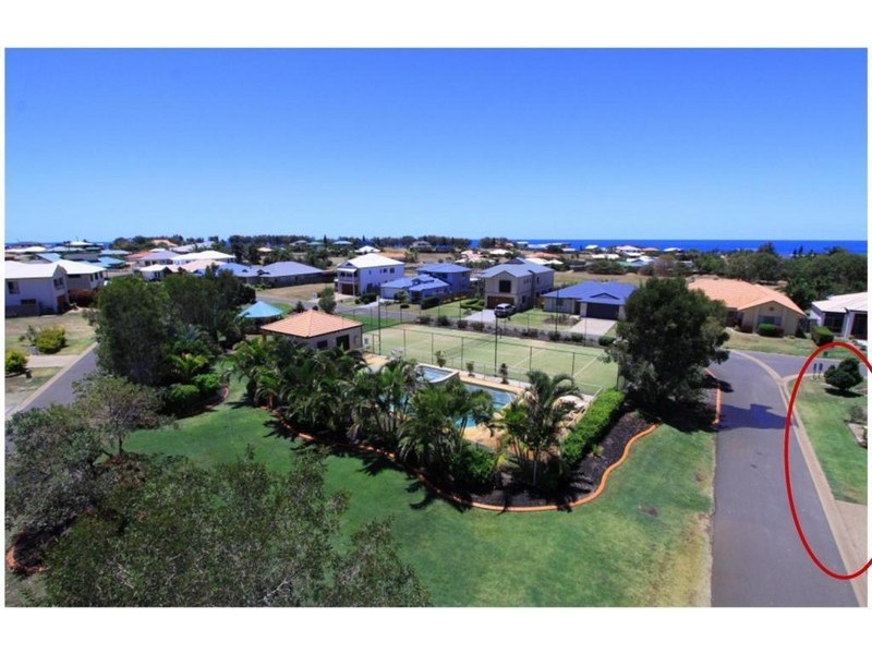 House 15, 5 Robert John Circuit, Coral Cove QLD 4670
