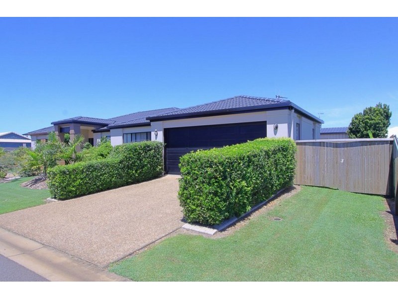 House 15, 5 Robert John Circuit, Coral Cove QLD 4670