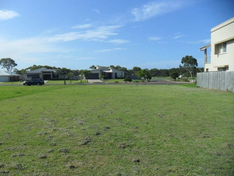 47 Bisdee Street, Coral Cove QLD 4670