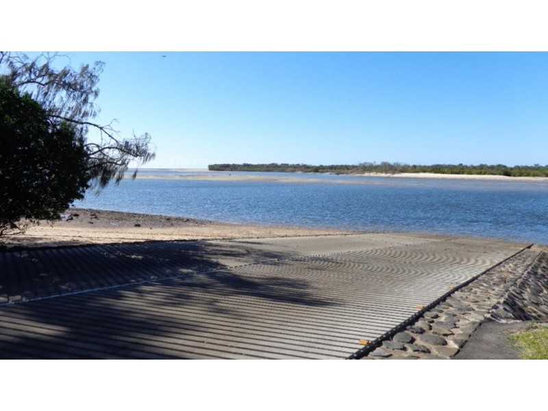 405 Riverview Road, Elliott Heads QLD 4670