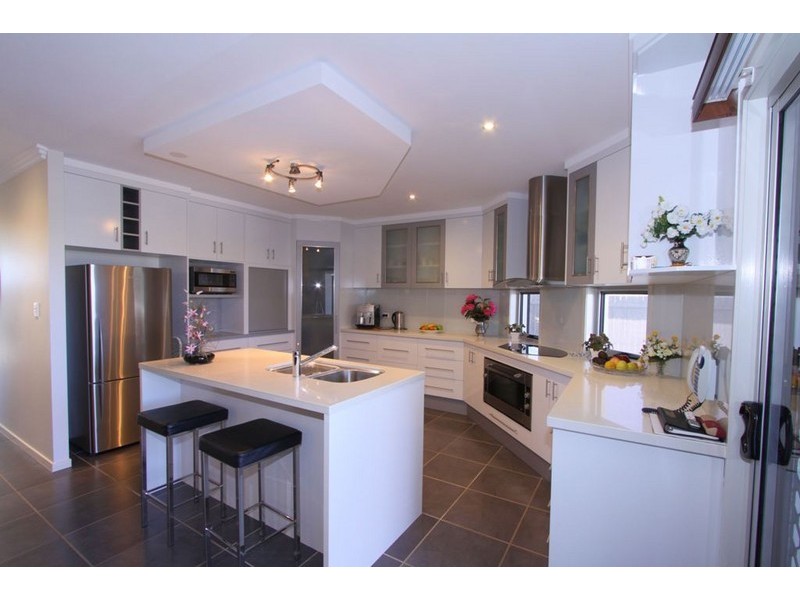 4 Amber Close, Bargara QLD 4670