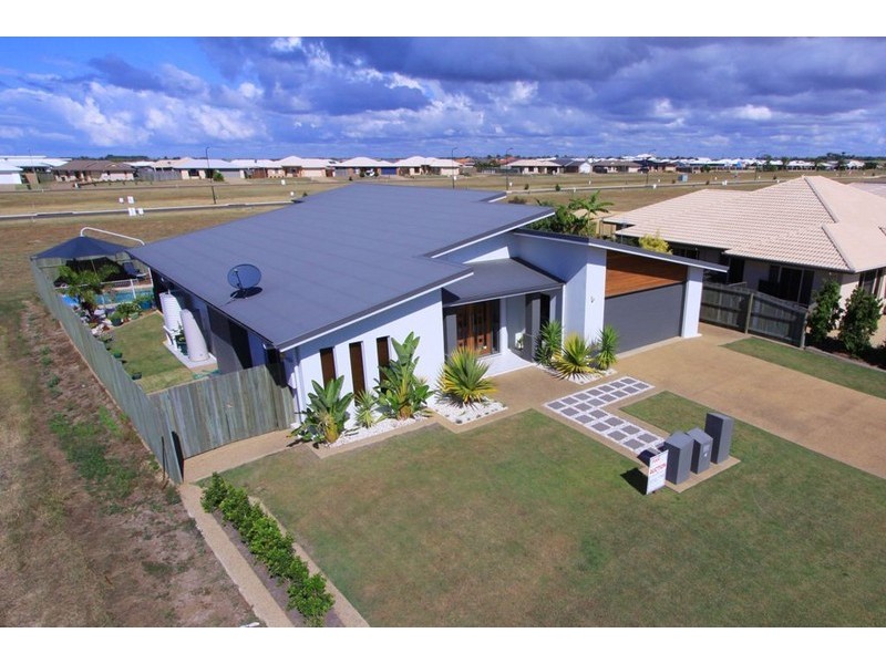 4 Amber Close, Bargara QLD 4670