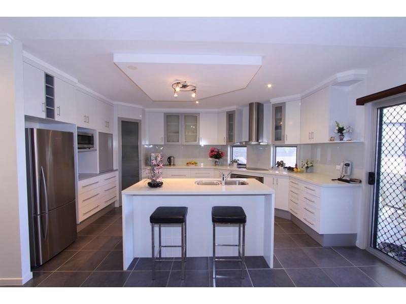4 Amber Close, Bargara QLD 4670