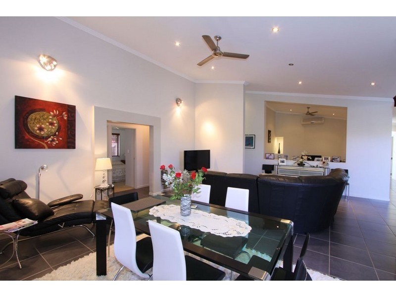 4 Amber Close, Bargara QLD 4670