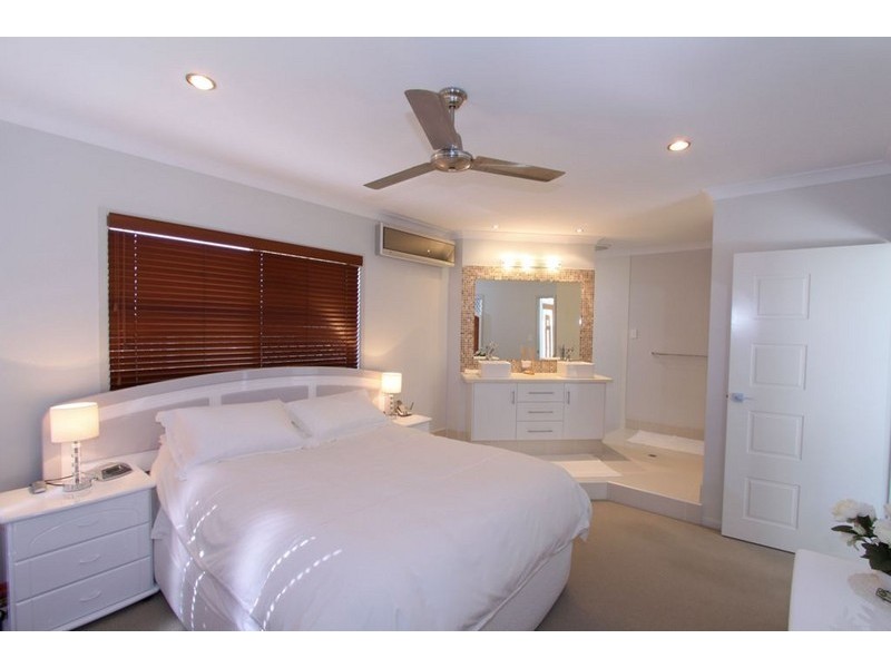 4 Amber Close, Bargara QLD 4670