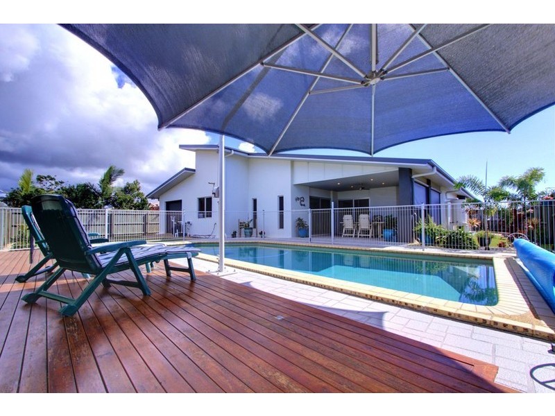 4 Amber Close, Bargara QLD 4670