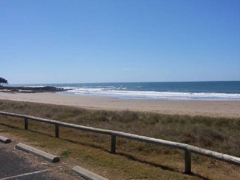 4 Shelley St, Burnett Heads QLD 4670