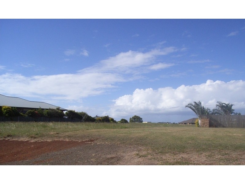 18 Coral Cove Drive, Coral Cove QLD 4670