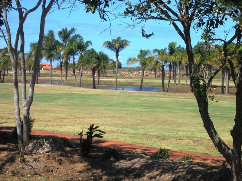 18 Coral Cove Drive, Coral Cove QLD 4670