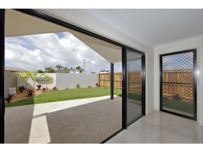 Villas 1-9 The Cove Villas, 6 Back Hill Drive, Coral Cove QLD 4670