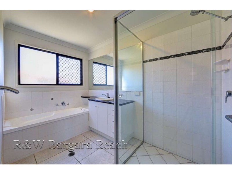 House 15, 5 Chantelle Circuit, Coral Cove QLD 4670