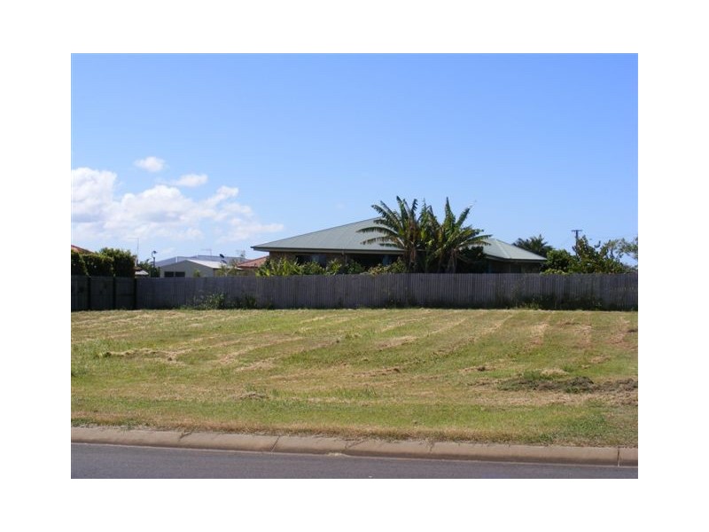 8 Homestead Boulevarde, Coral Cove QLD 4670