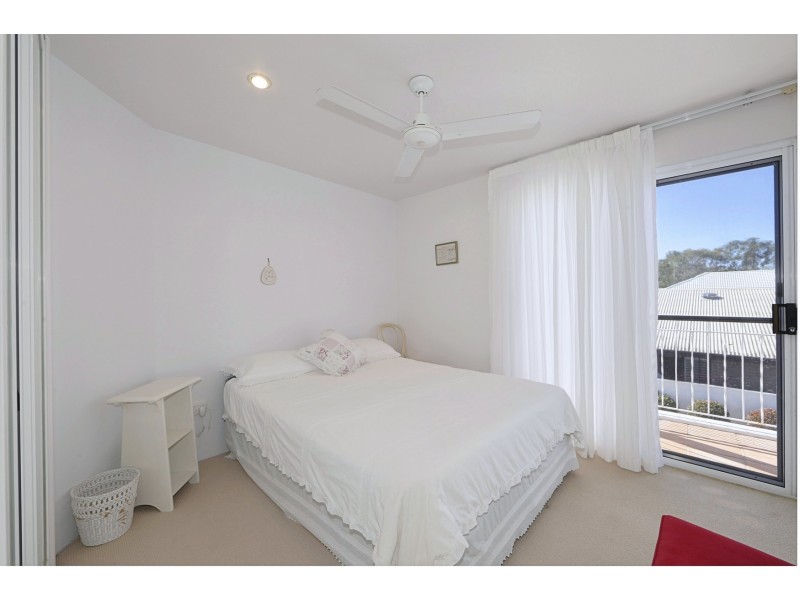 73 Fairway Drive, Bargara QLD 4670