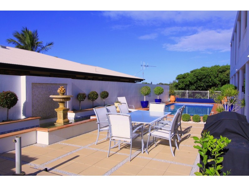 73 Fairway Drive, Bargara QLD 4670