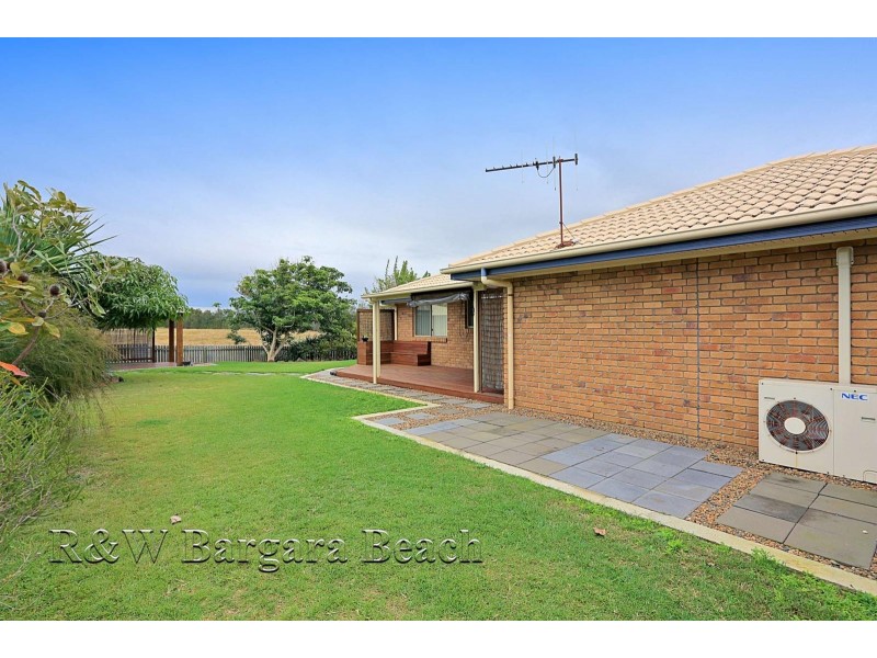 71 Barolin Esplanade, Coral Cove QLD 4670