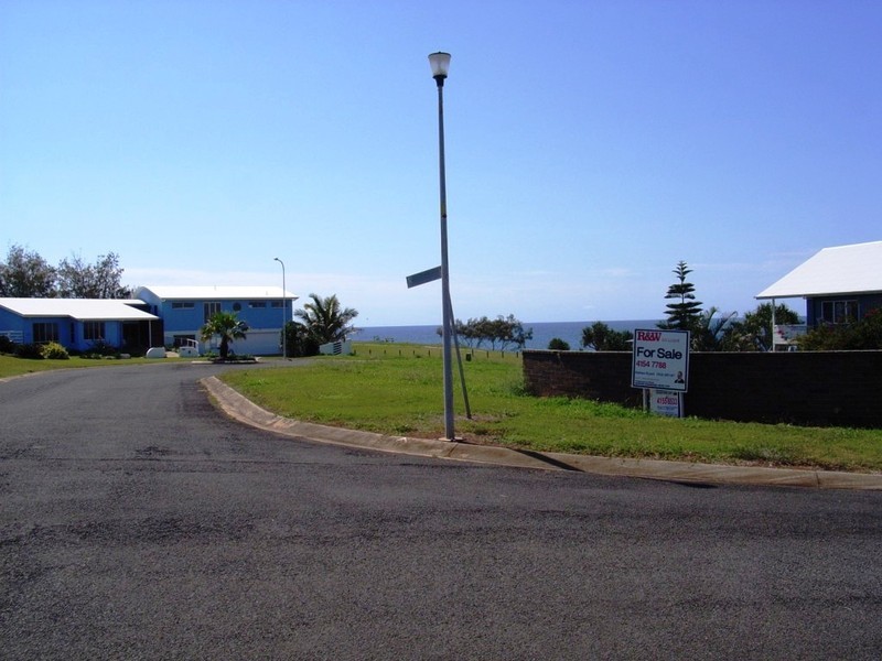 7 Arthur Brown Court, Coral Cove QLD 4670