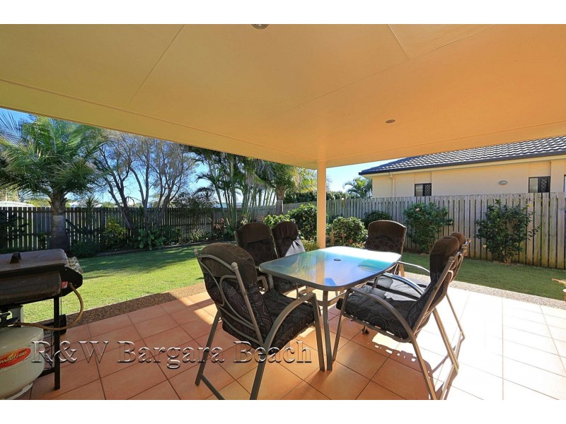 12 McCallum Close, Coral Cove QLD 4670